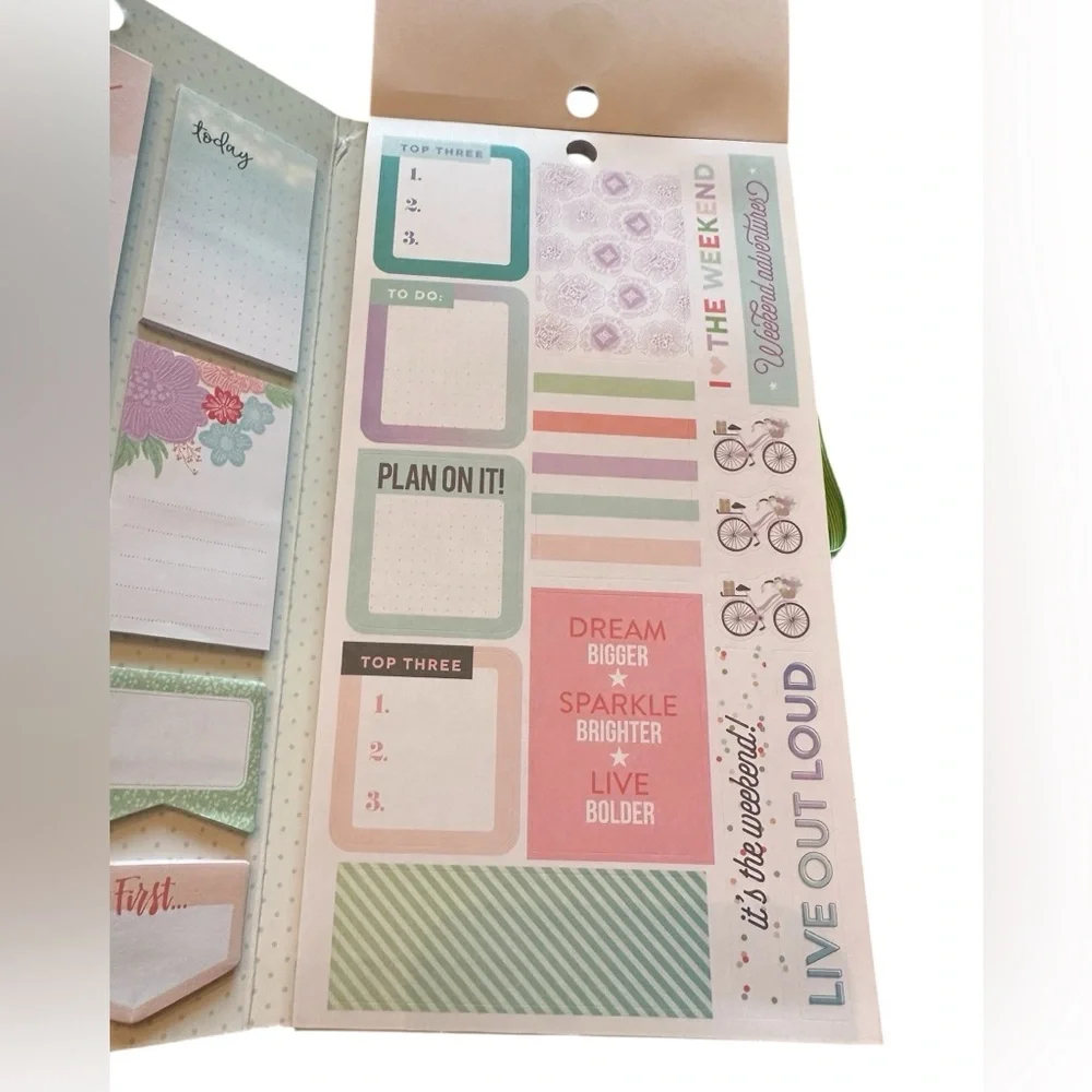 The Happy Planner Daydreamer Accessory Book